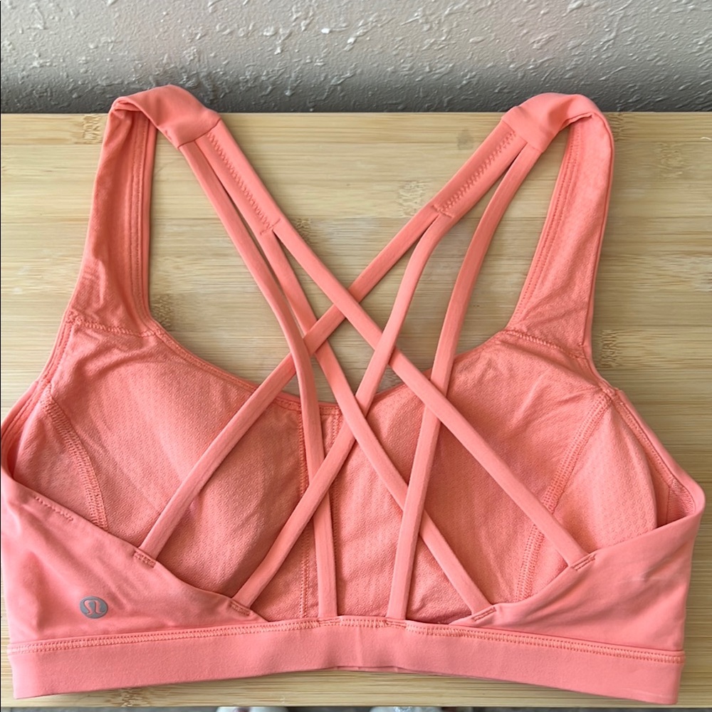lululemon athletica Free to be Serene “Sunny Coral” Sports Bra size 6 EUC